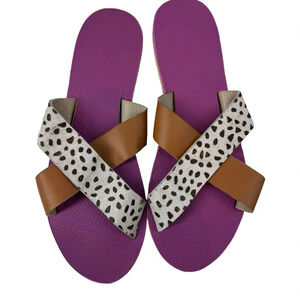 NWOT Sseko cowhide and fuschia slide sandals 9
